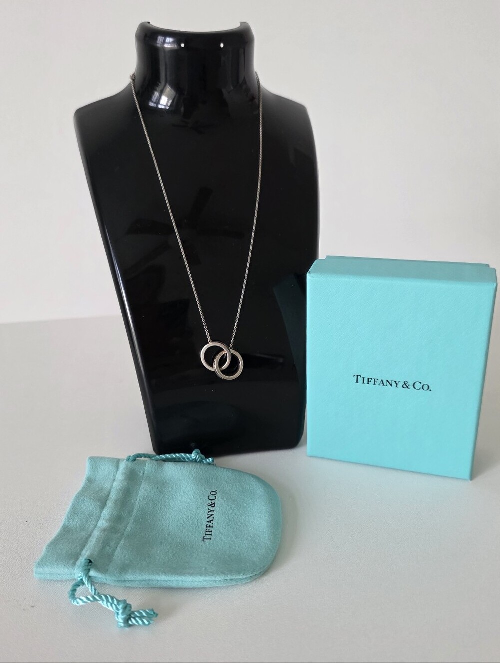 Authentic Tiffany & Co. 925 Sterling Silver Interlocking Circles Necklace - Picture 6 of 12